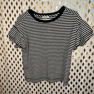 Madewell Ruffle-Sleeve Tee in Stripe black and white size XS